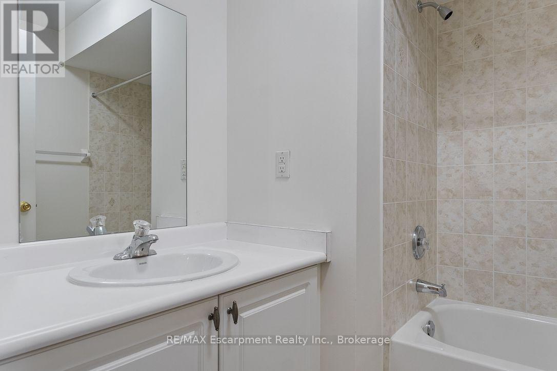 8 JIM BAIRD MEWS - 13