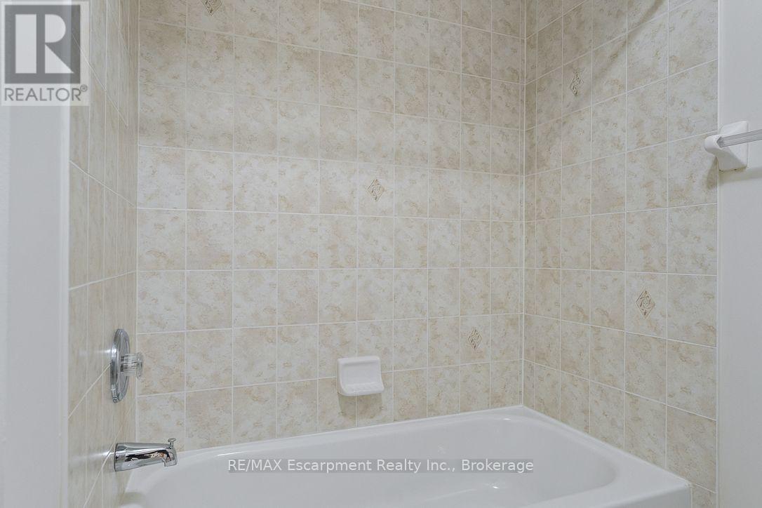 8 JIM BAIRD MEWS - 14