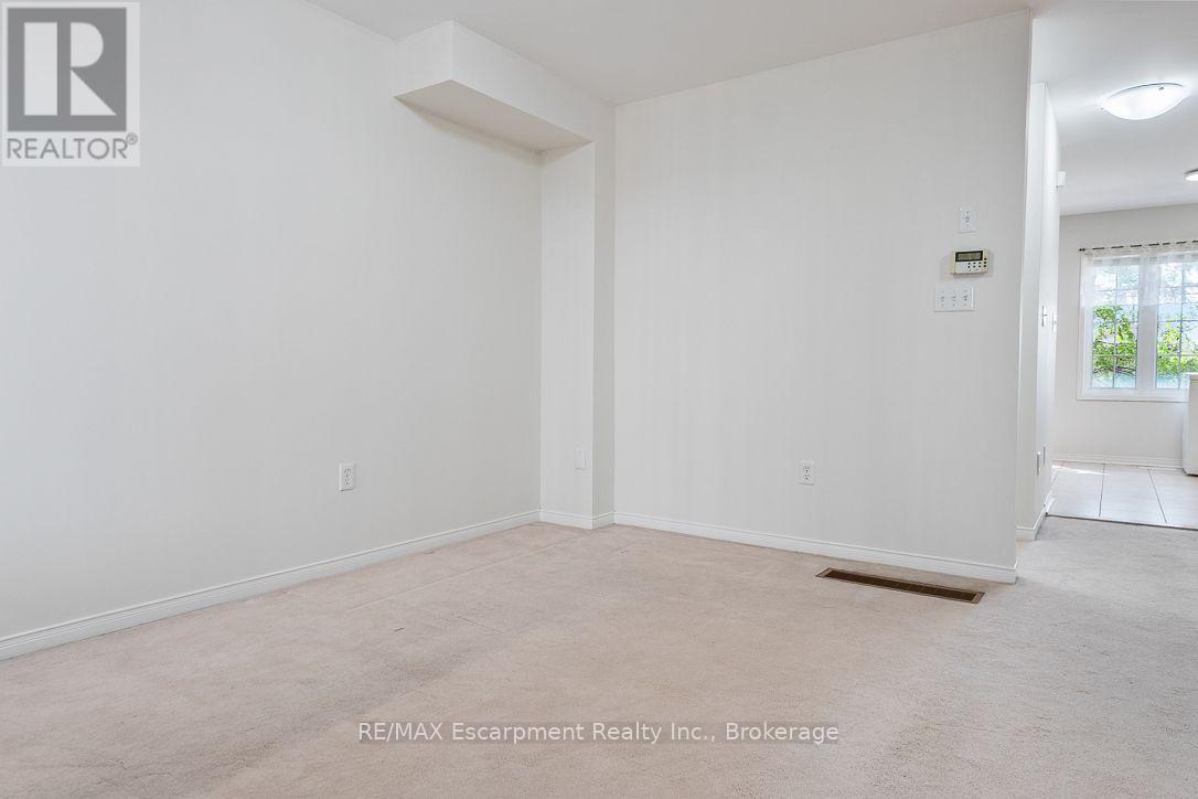 8 JIM BAIRD MEWS - 24
