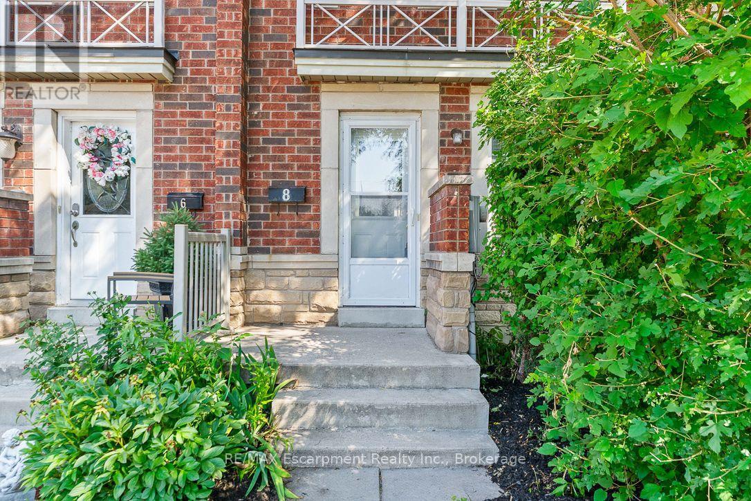 8 JIM BAIRD MEWS - 3
