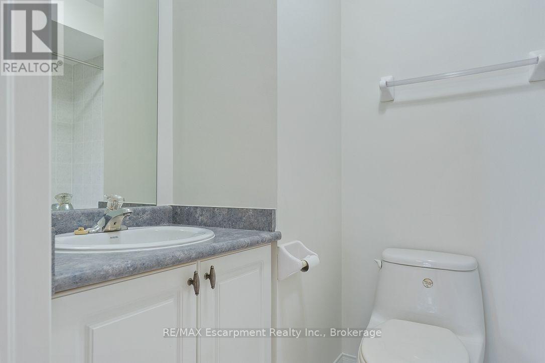 8 JIM BAIRD MEWS - 38
