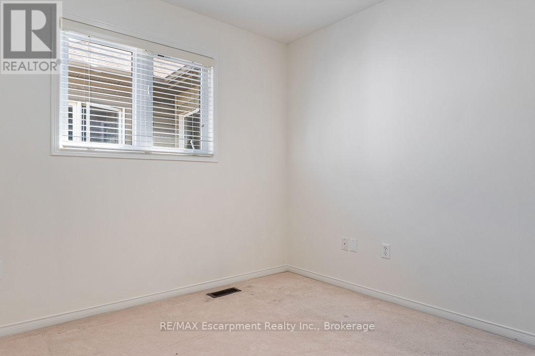 8 JIM BAIRD MEWS - 42