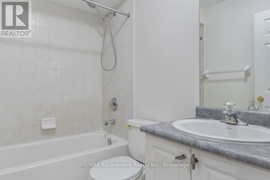 8 JIM BAIRD MEWS - 47