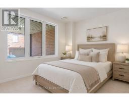 8 Jim Baird Mews, Toronto, ON M3L0C6 Photo 9