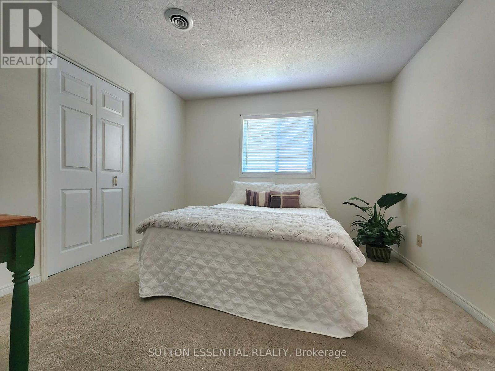 116 MARGARET PLACE - 28