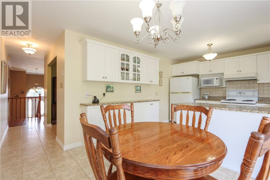 576 Moonrock Avenue - 16