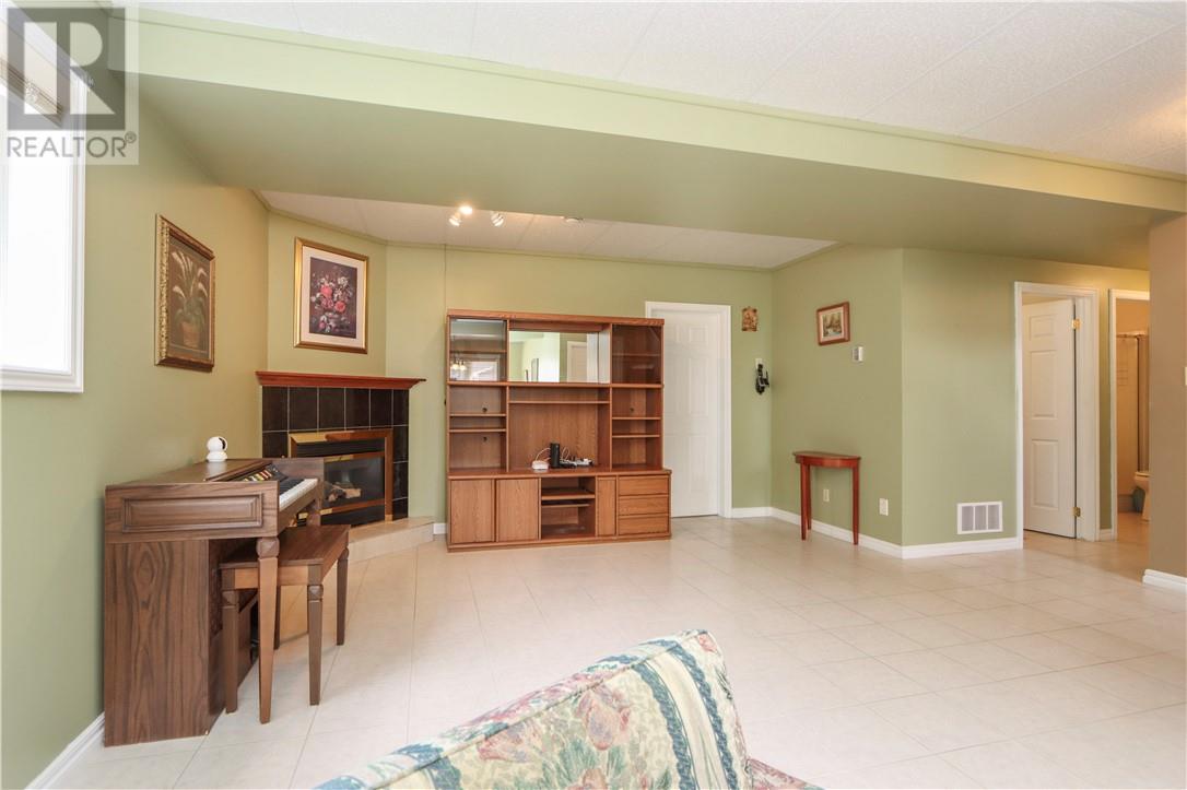 576 Moonrock Avenue - 42