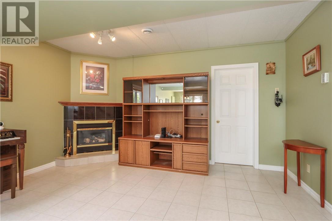 576 Moonrock Avenue - 43