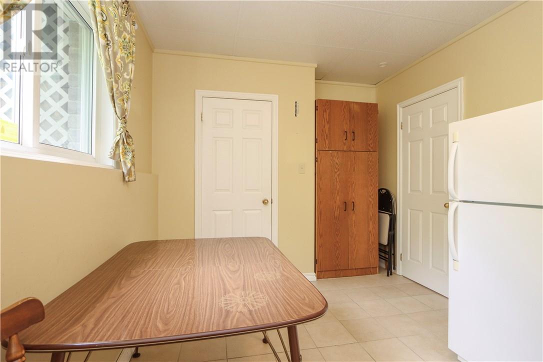 576 Moonrock Avenue - 46