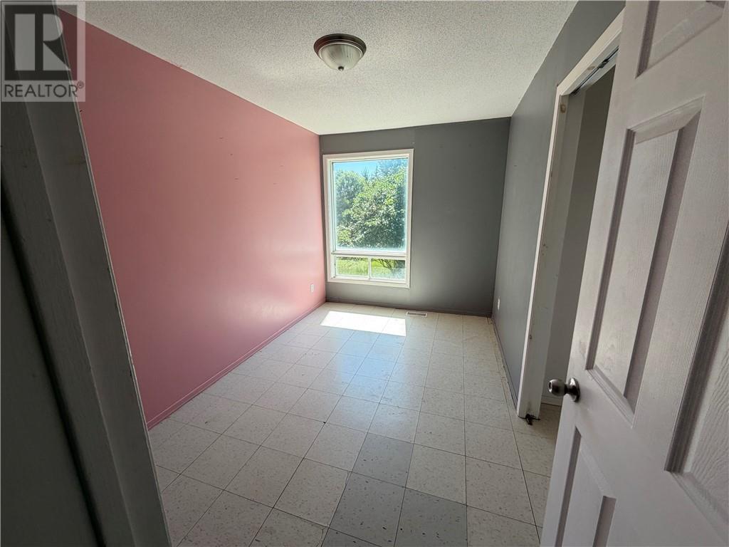 30 BIRCH Road - Image 8