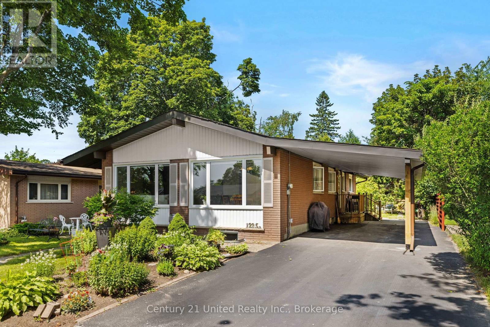 1225 MILBURN STREET - 1