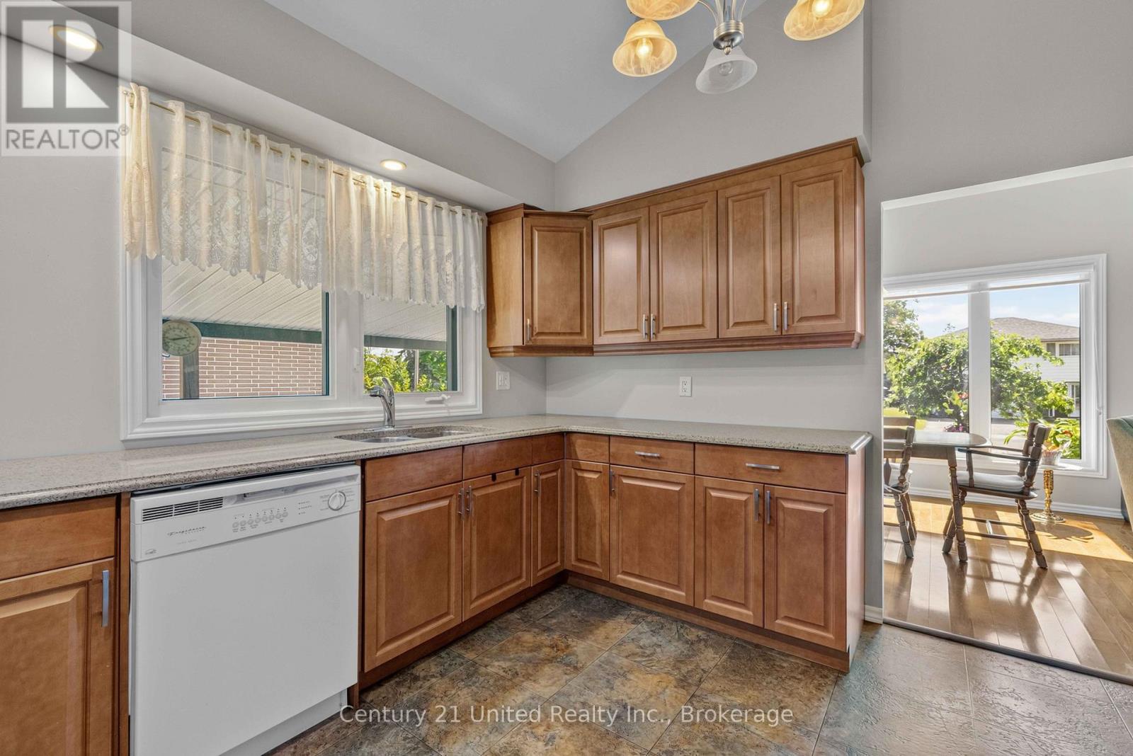 1225 MILBURN STREET - 14