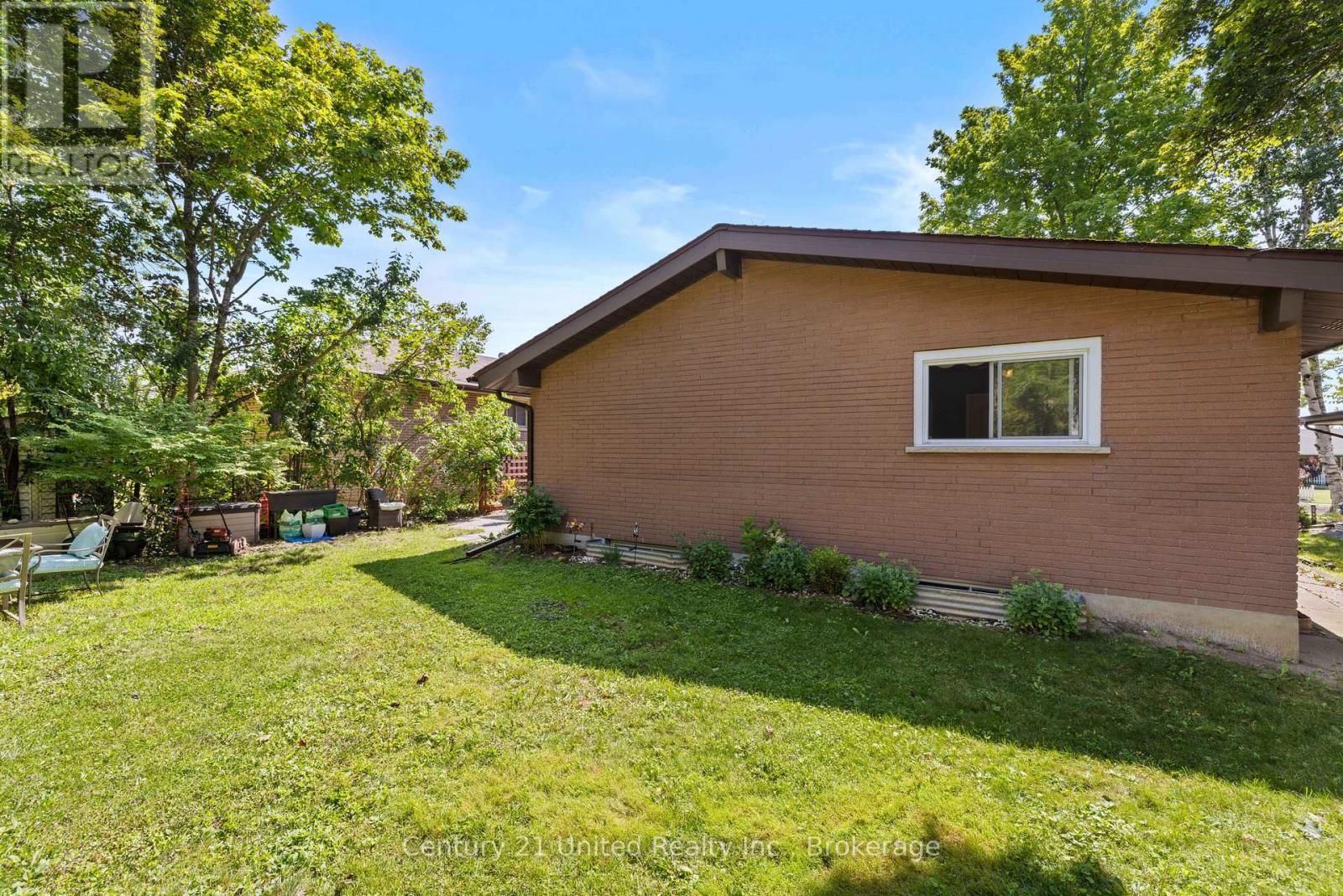 1225 MILBURN STREET - 36