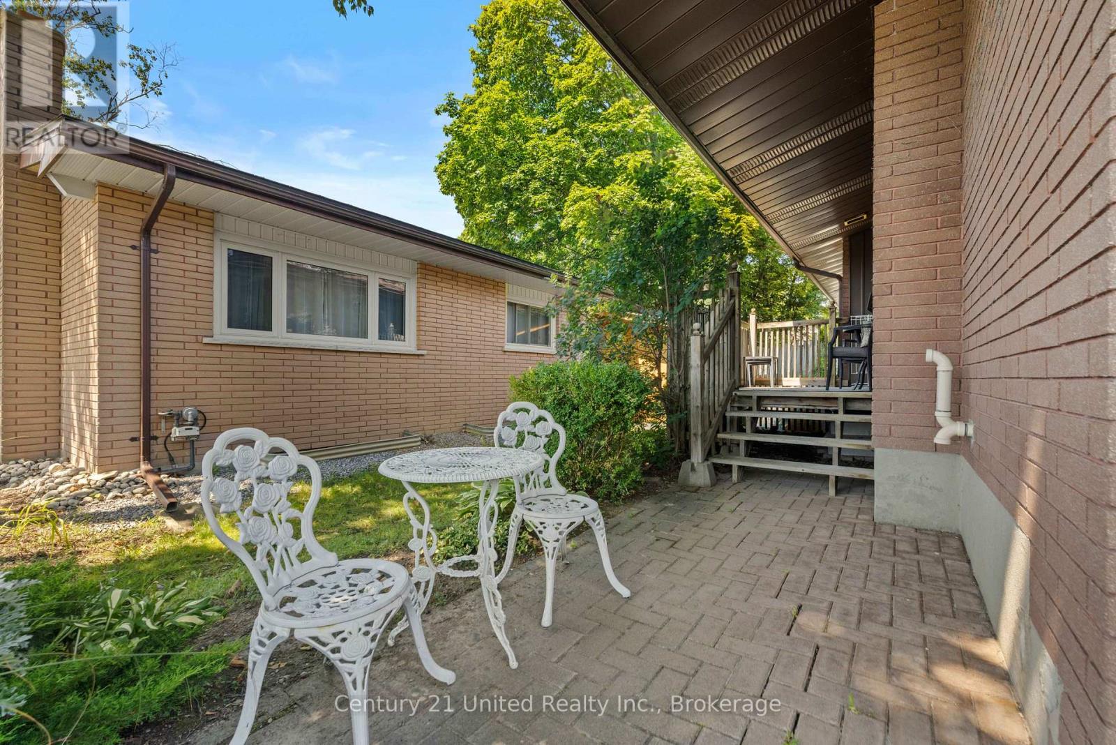 1225 MILBURN STREET - 42