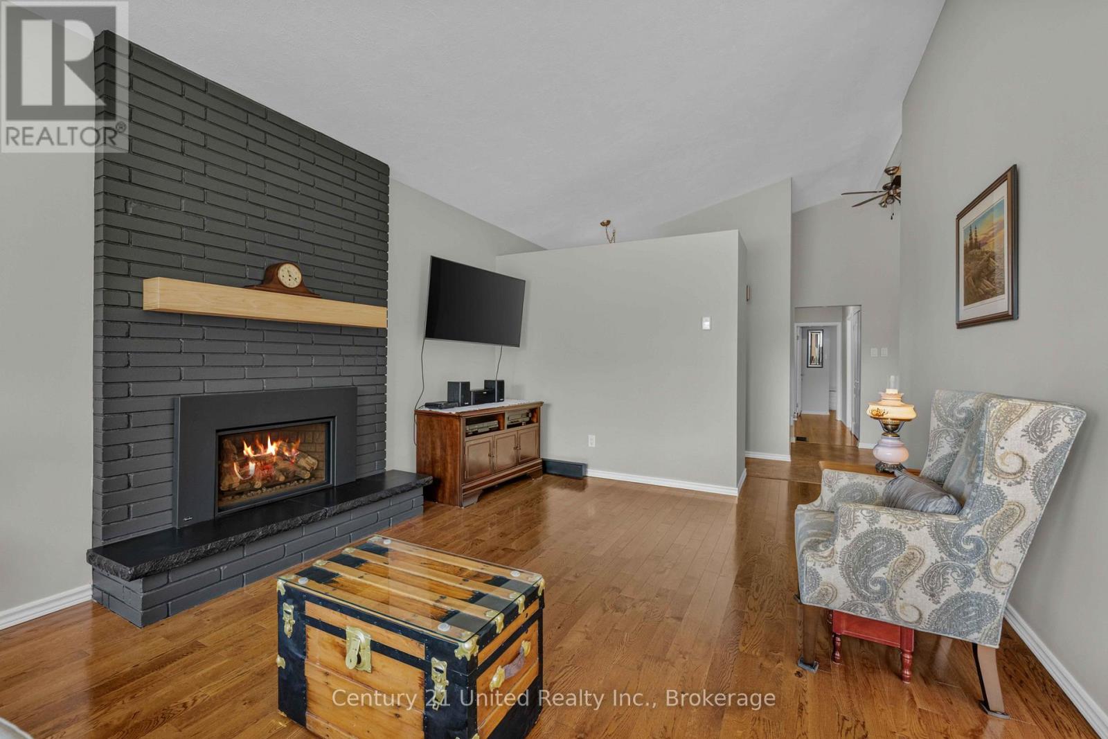 1225 MILBURN STREET - 6