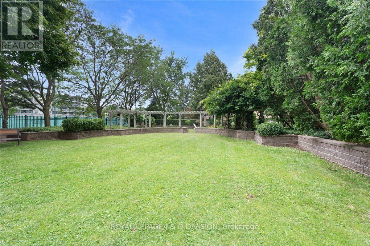 #1306 21 OVERLEA BOULEVARD - 32
