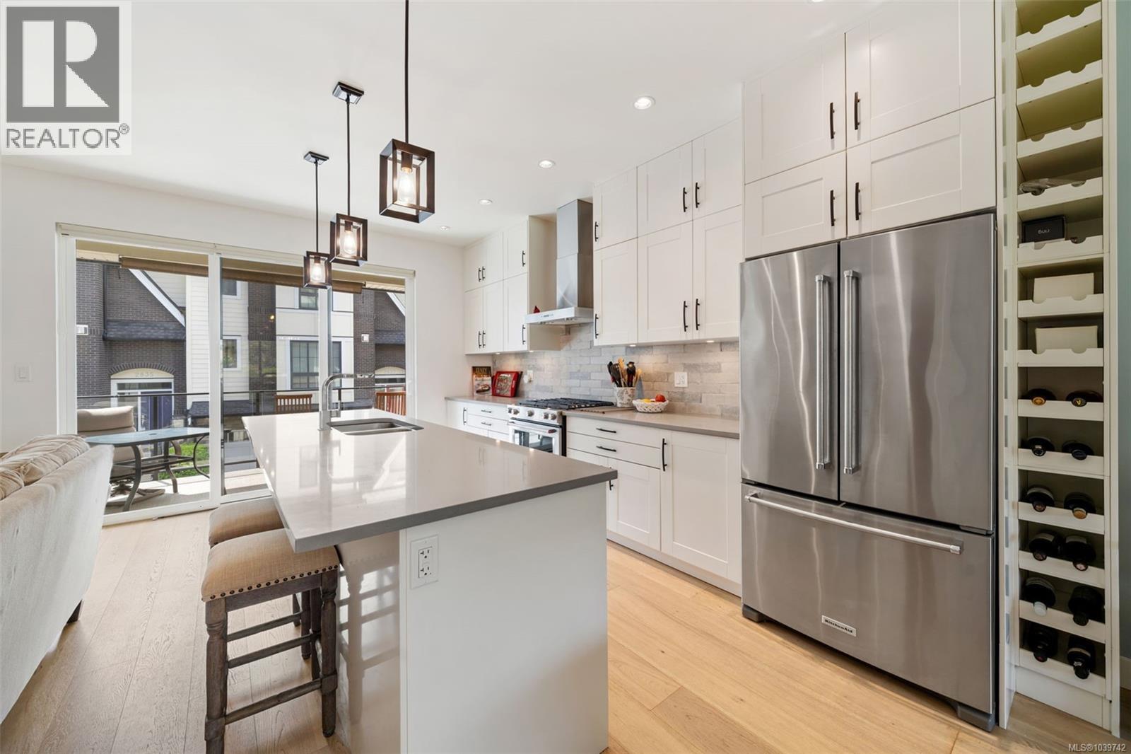 2836 Turnstyle Cres - Image 3