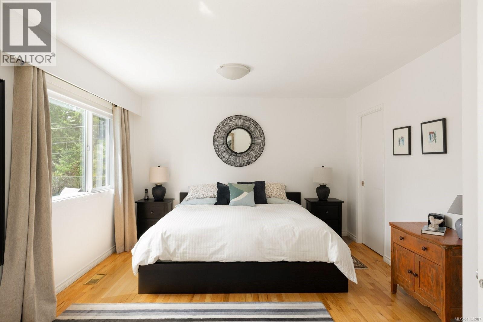 10496 Jocelyn Pl - Image 17