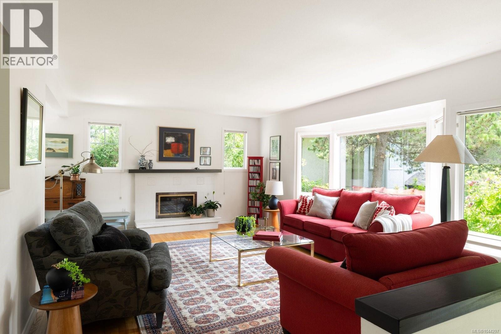 10496 Jocelyn Pl - Image 3