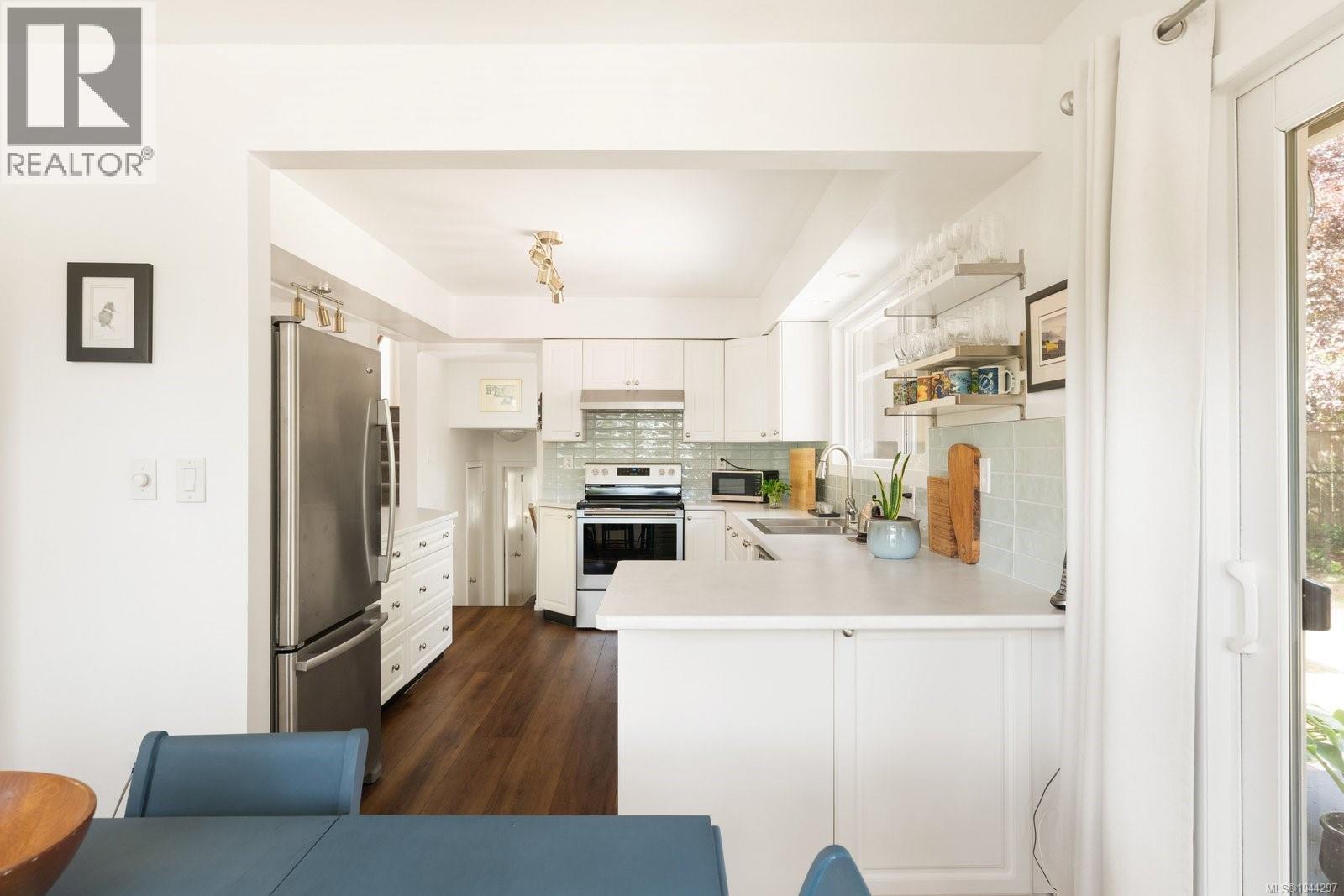 10496 Jocelyn Pl - Image 10