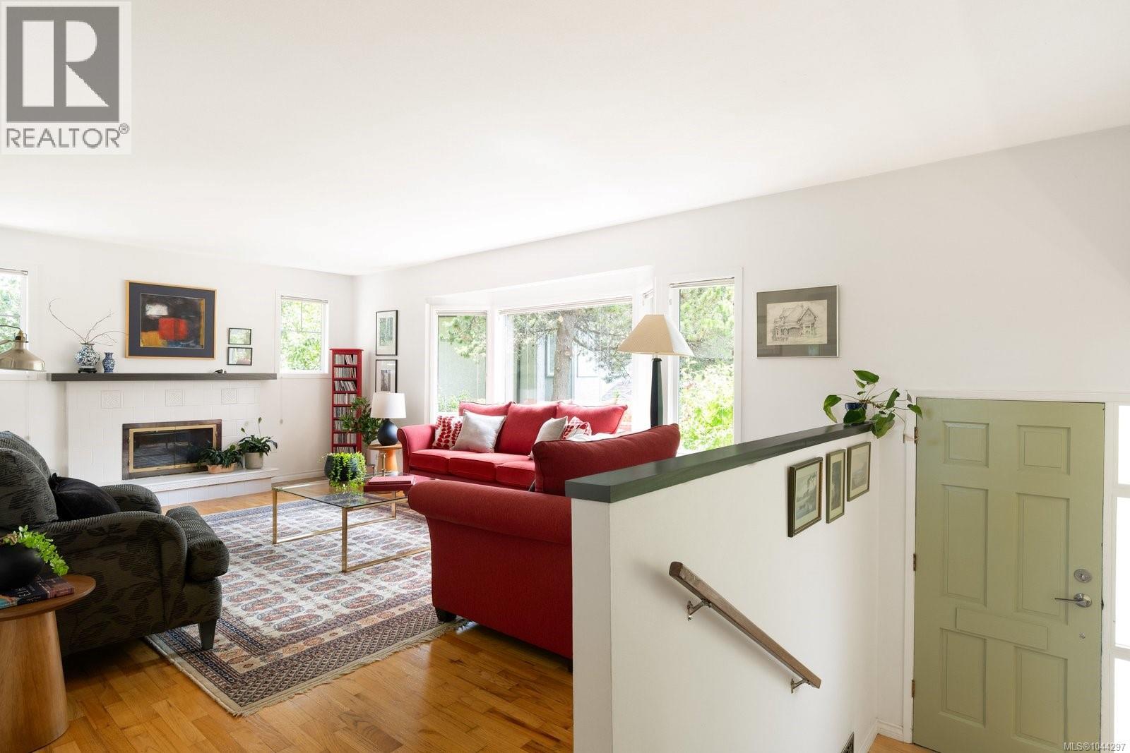 10496 Jocelyn Pl - Image 15