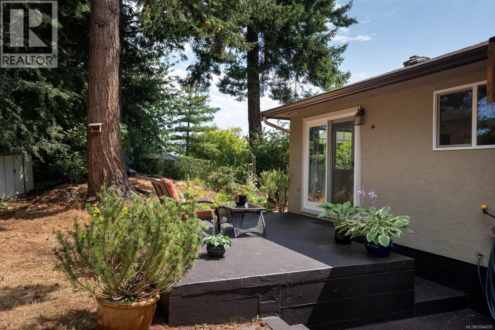 10496 Jocelyn Pl - Image 31