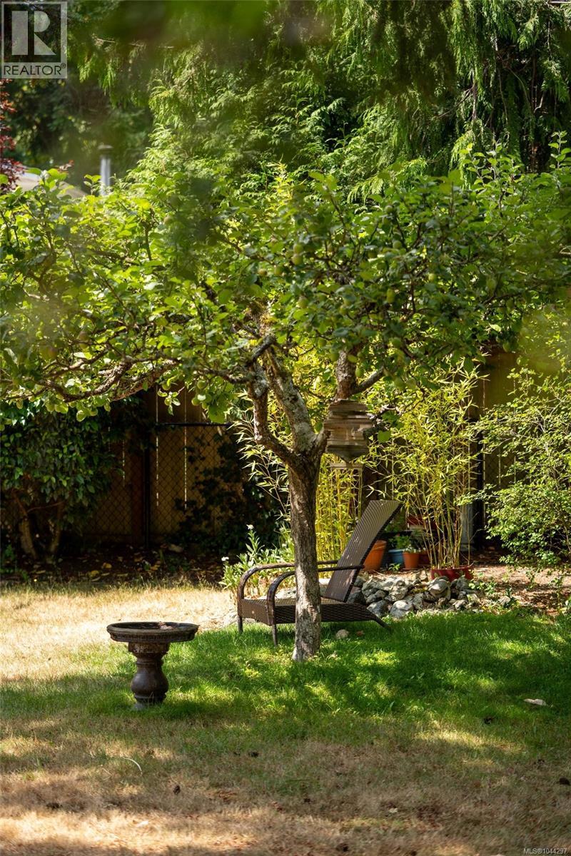 10496 Jocelyn Pl - Image 33