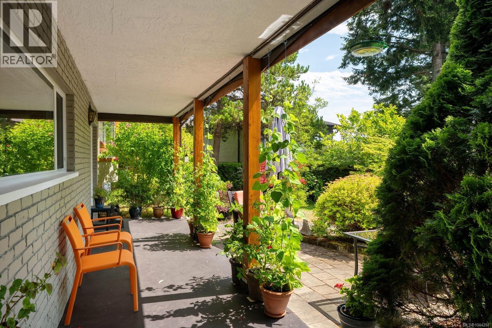 10496 Jocelyn Pl - 37