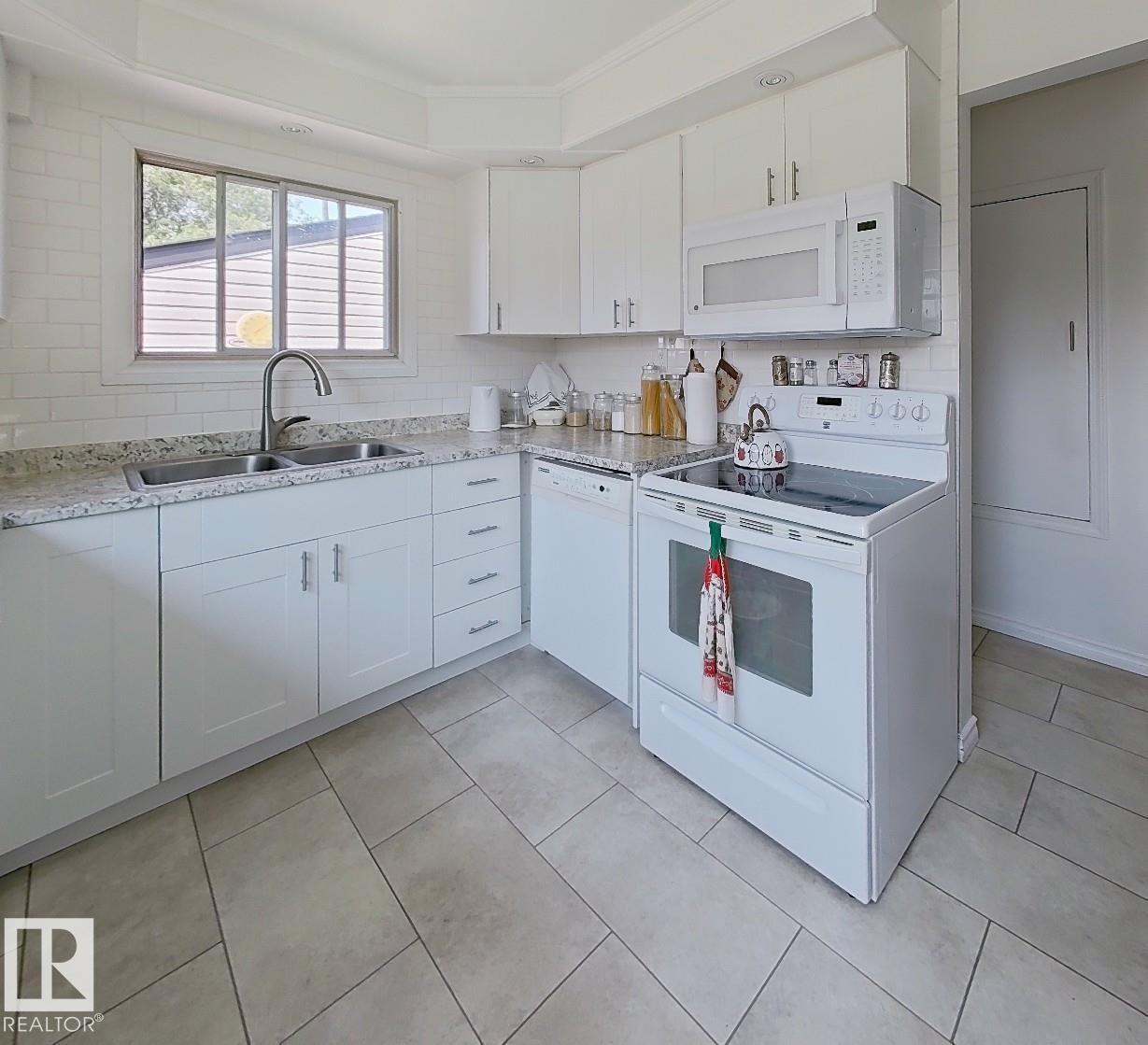 9201 153 ST NW - 7