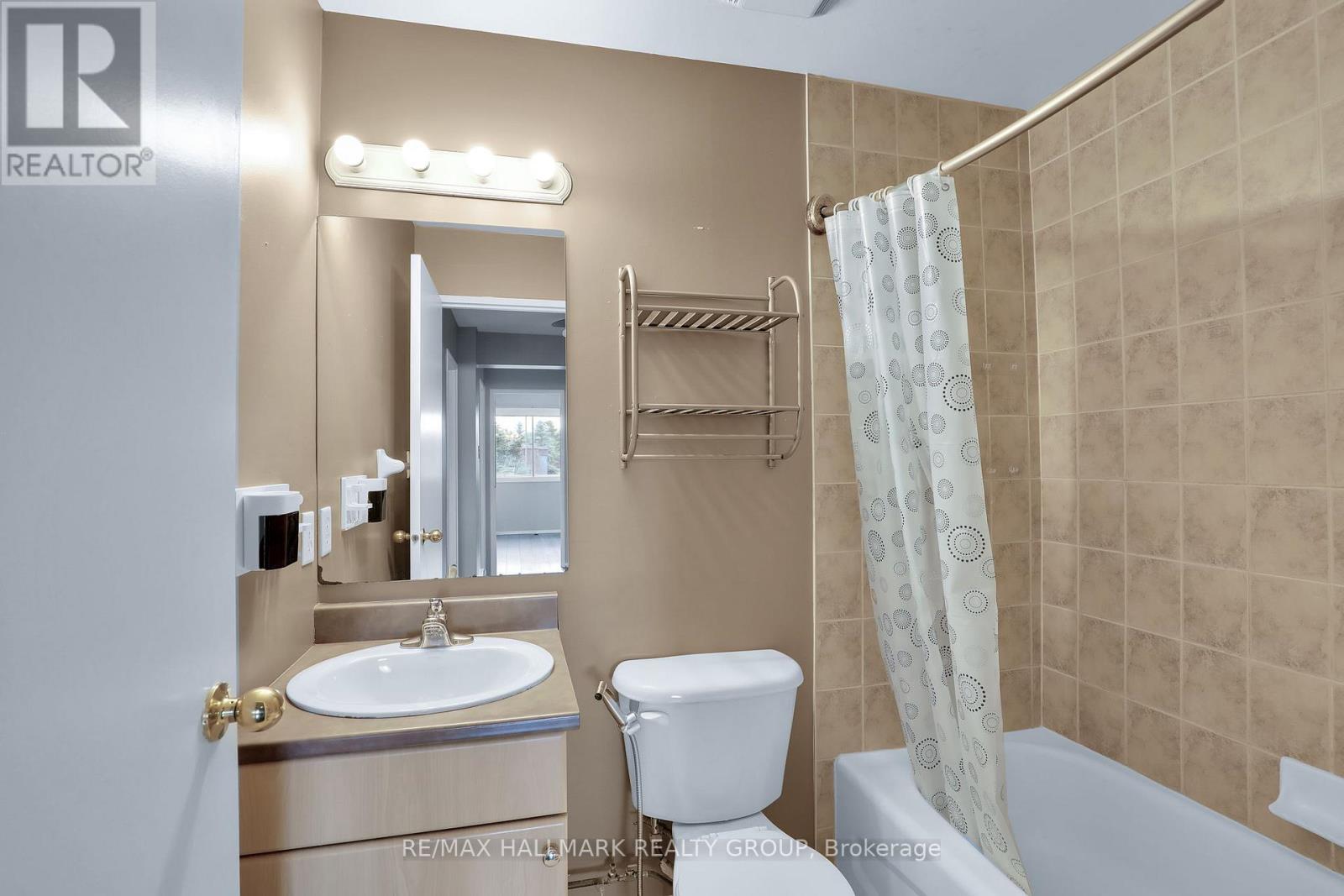 2912 FAIRLEA CRESCENT - 26