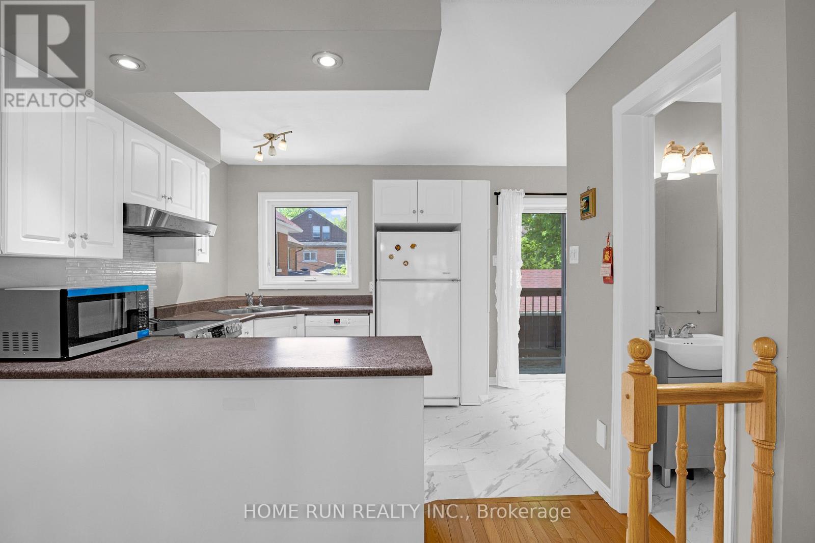 3 Bed, 3 Bath House for Rent in Ottawa – 8 GWYNNE AVENUE, Ottawa – MLS# X13614492 - Image 12