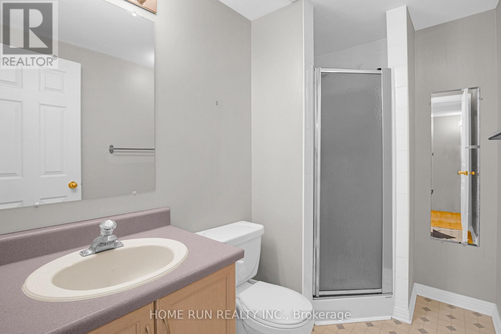 3 Bed, 3 Bath House for Rent in Ottawa – 8 GWYNNE AVENUE, Ottawa – MLS# X13614492 - Image 17