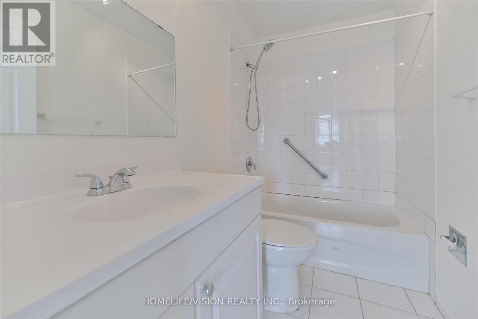 #PH6 3300 DON MILLS ROAD - Image 25