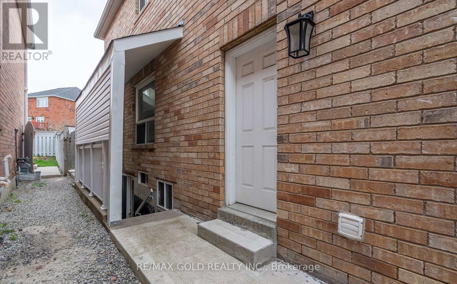 104 SUNNY MEADOW BOULEVARD - 39