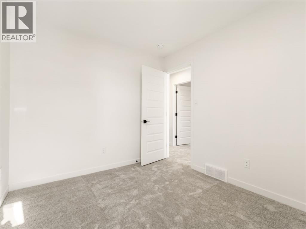 126 Miners Road W - Image 16