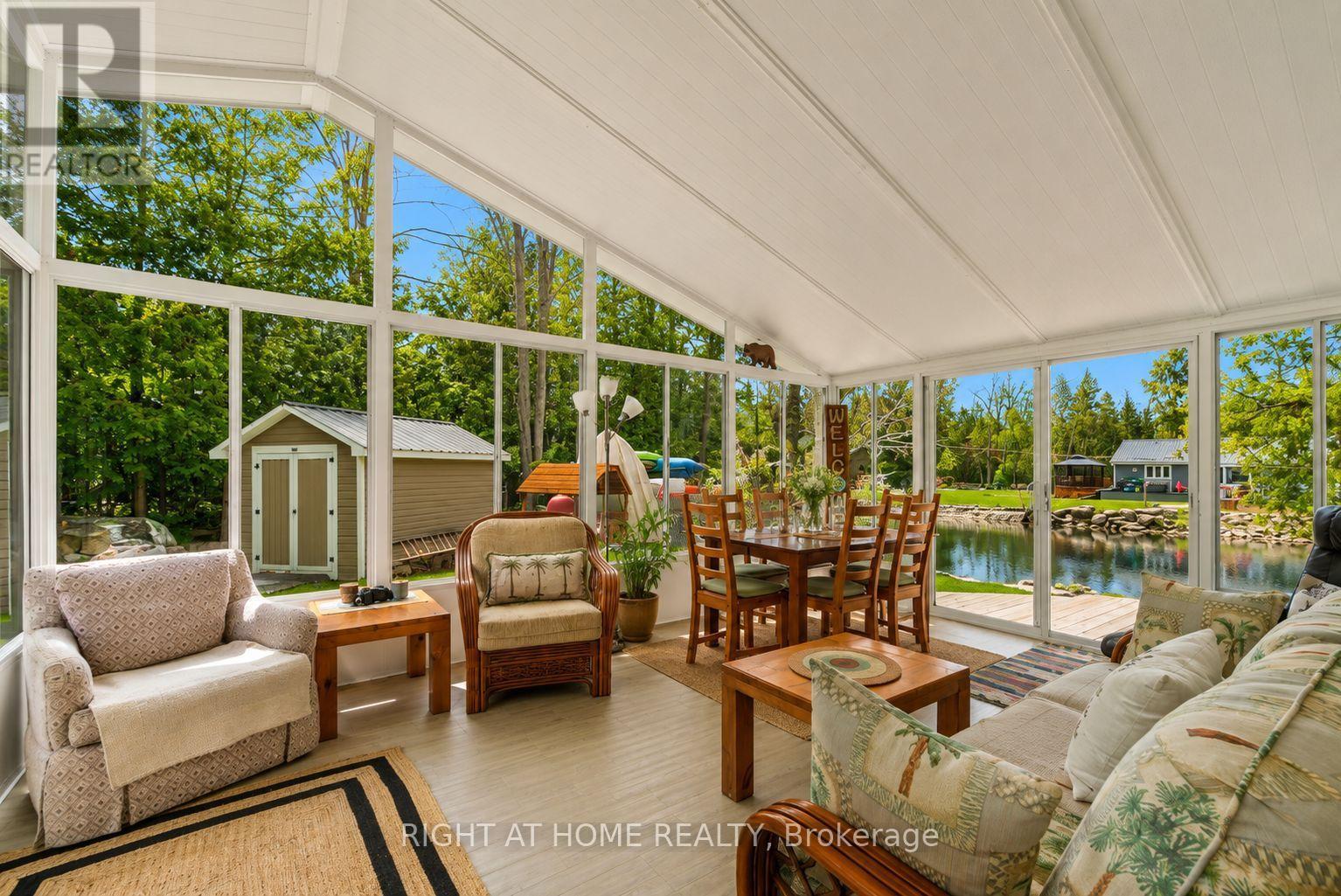 369 SOUTHAM DRIVE - 4