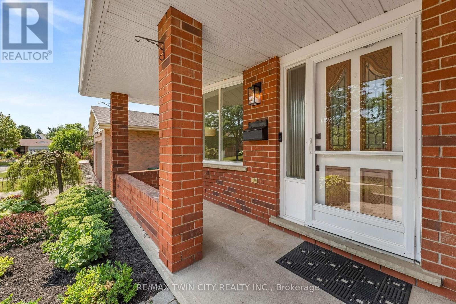 131 BRIERDALE DRIVE - Image 42