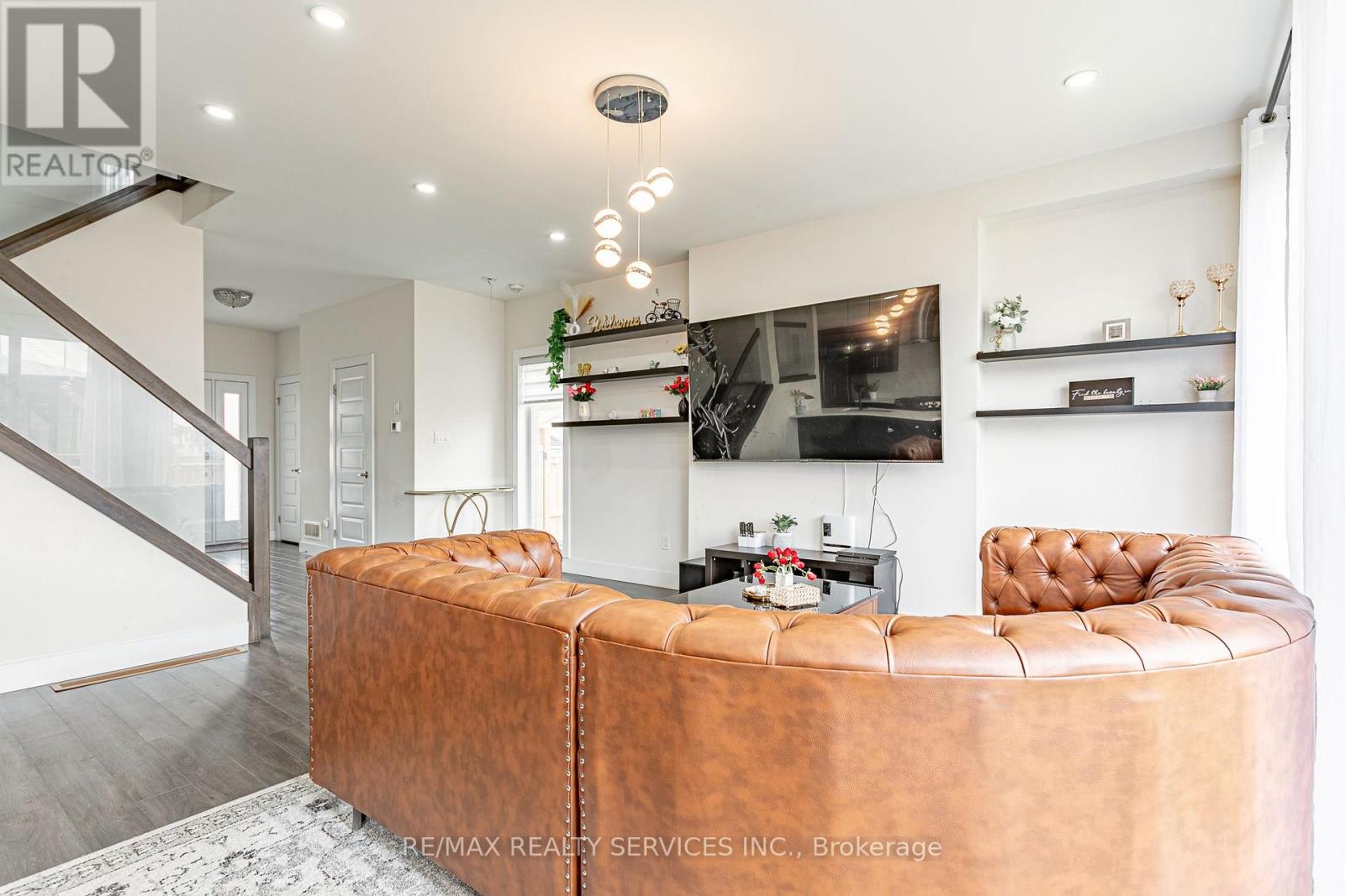 2227 EVANS BOULEVARD - 11
