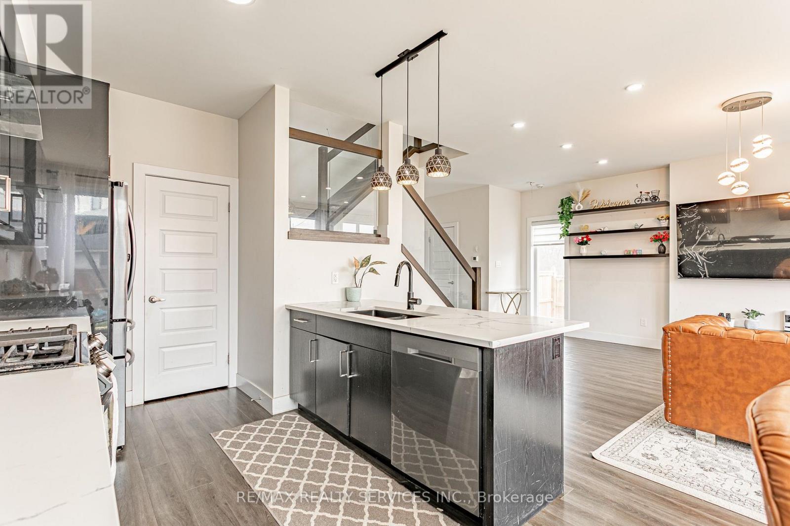 2227 EVANS BOULEVARD - 14