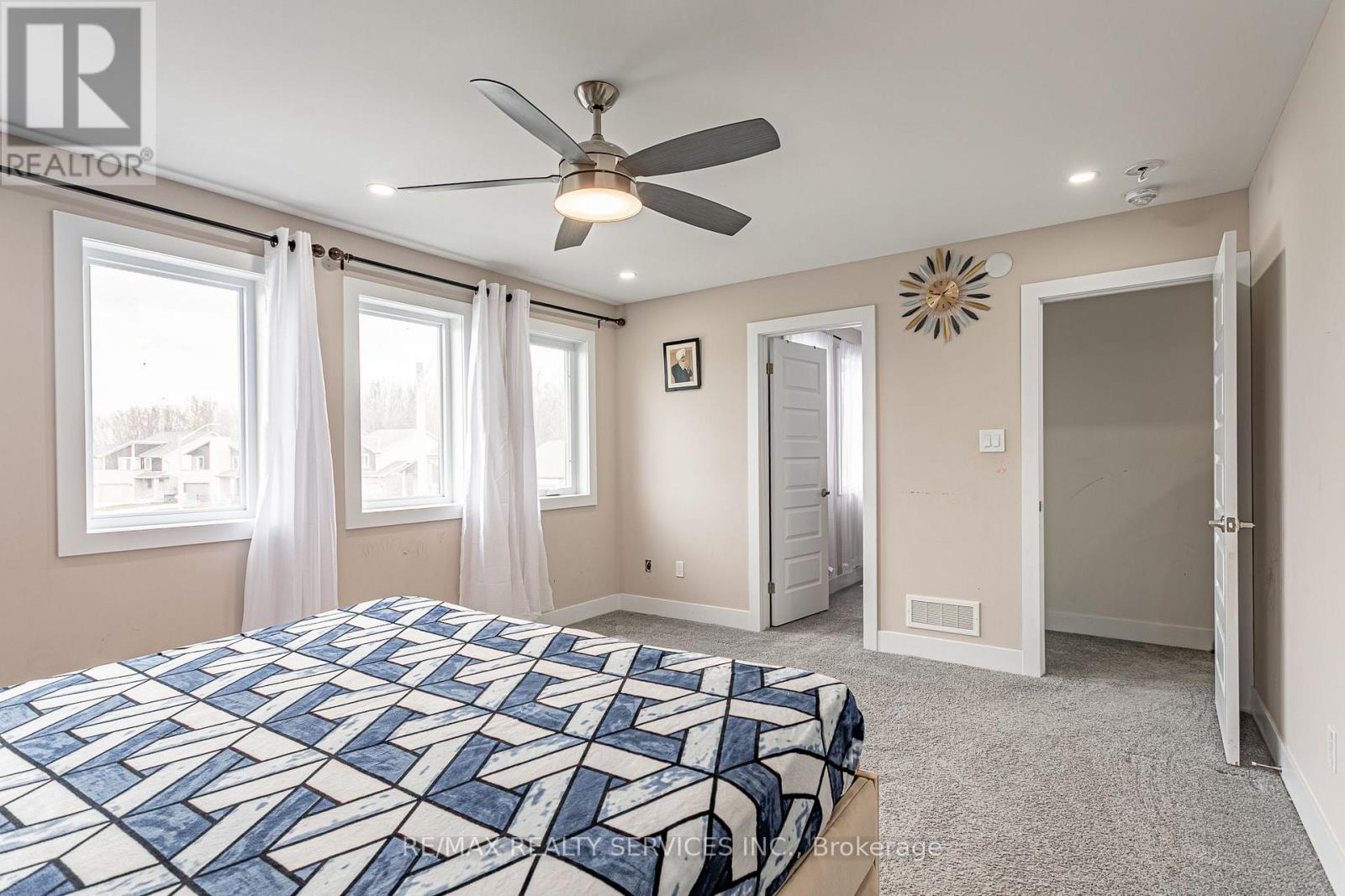 2227 EVANS BOULEVARD - 21