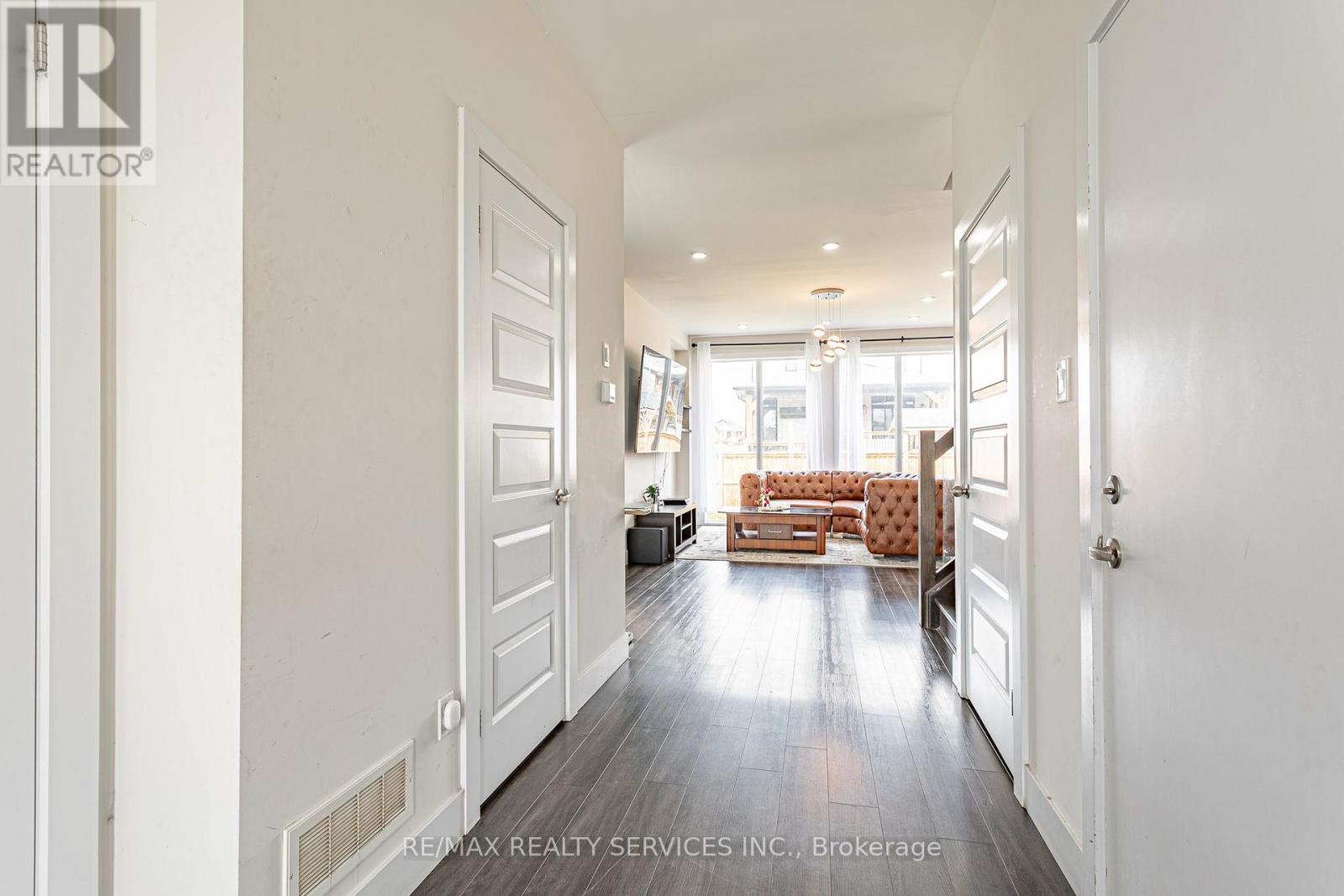 2227 EVANS BOULEVARD - 5