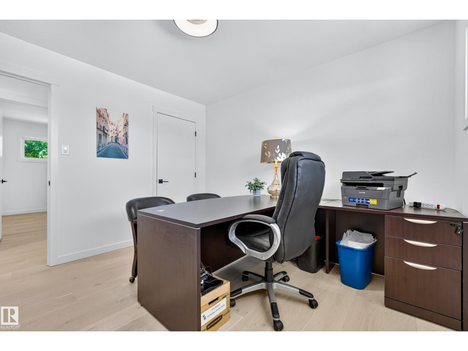 6011 93A AV NW - 20