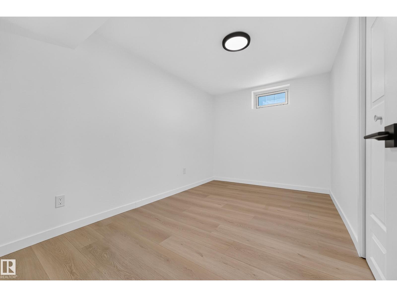 6011 93A AV NW - 34