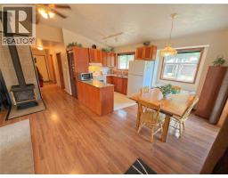 Kitchen - 3878 Princeton Summerland Road, Princeton, BC V0X1W0 Photo 12