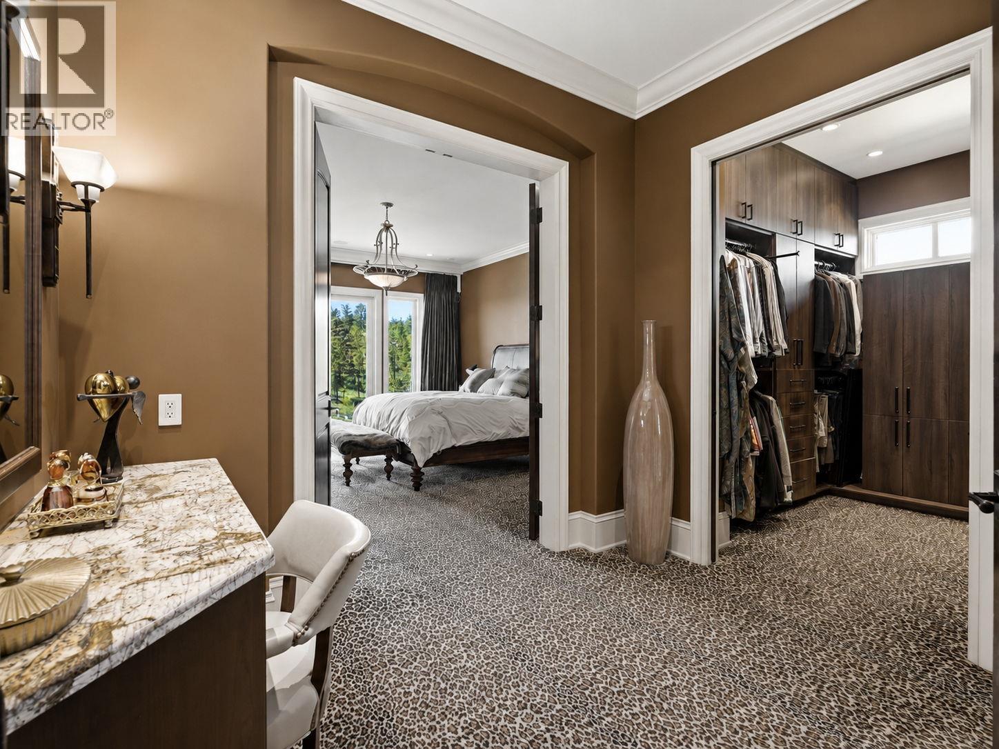  706 Highpointe Court, Kelowna