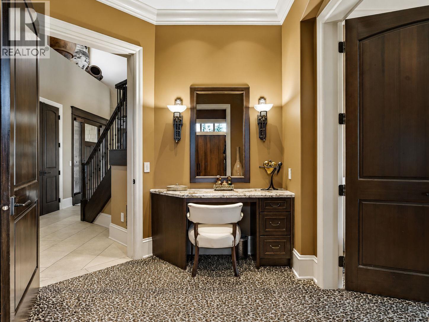  706 Highpointe Court, Kelowna