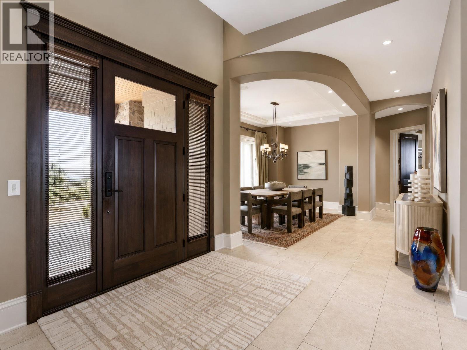  706 Highpointe Court, Kelowna