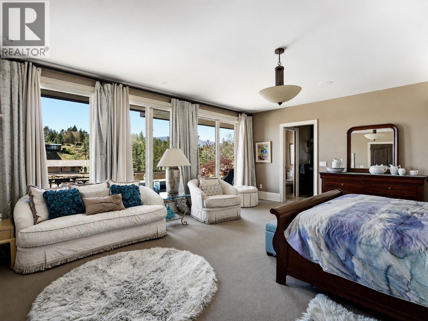  706 Highpointe Court, Kelowna