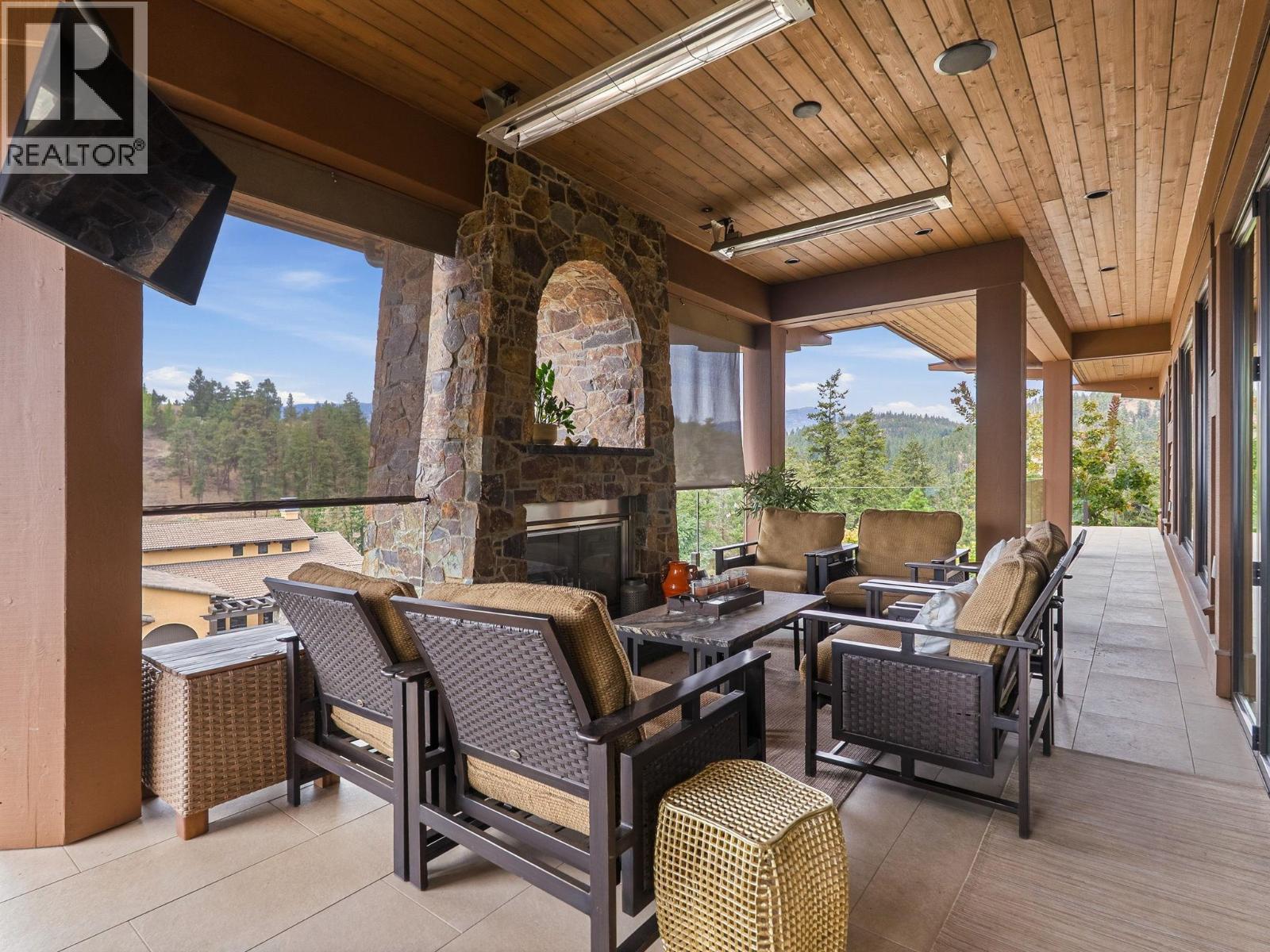  706 Highpointe Court, Kelowna