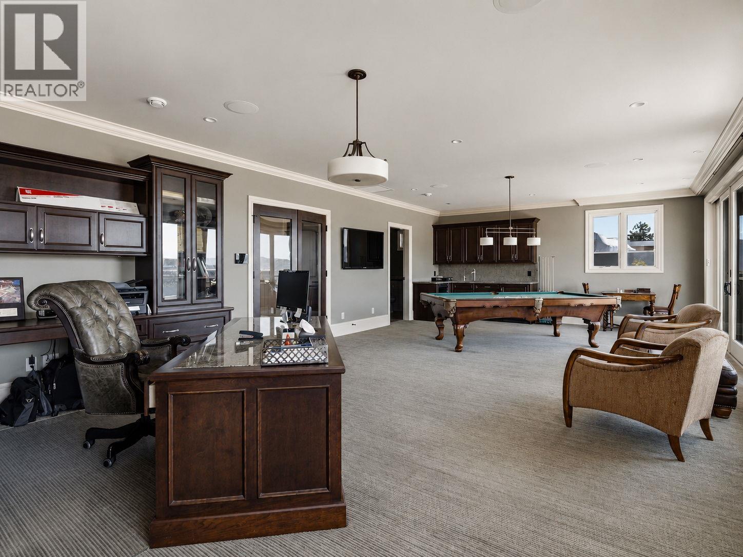  706 Highpointe Court, Kelowna
